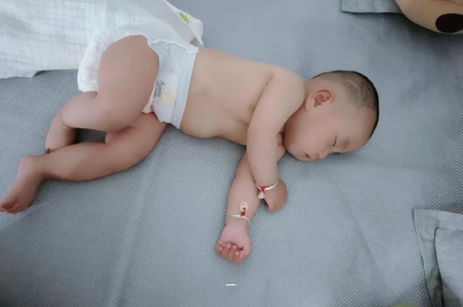 江门宝宝发烧可以吹空调吗